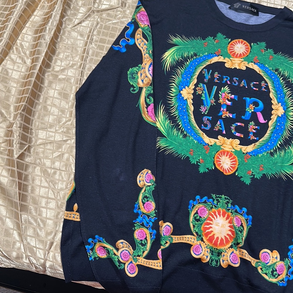 Versace sweater - Picture 3 of 6